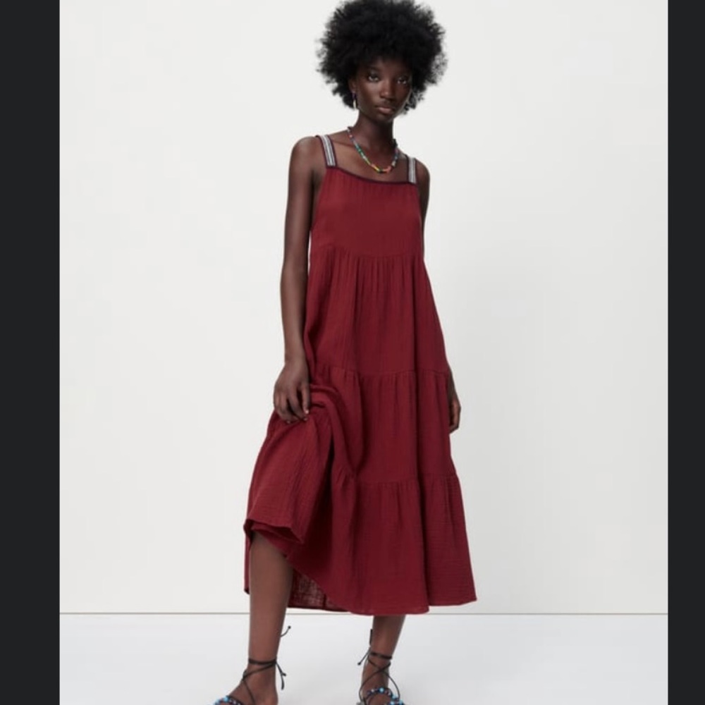 Zara Textured Weave Midi Dress in Burgundy Size S